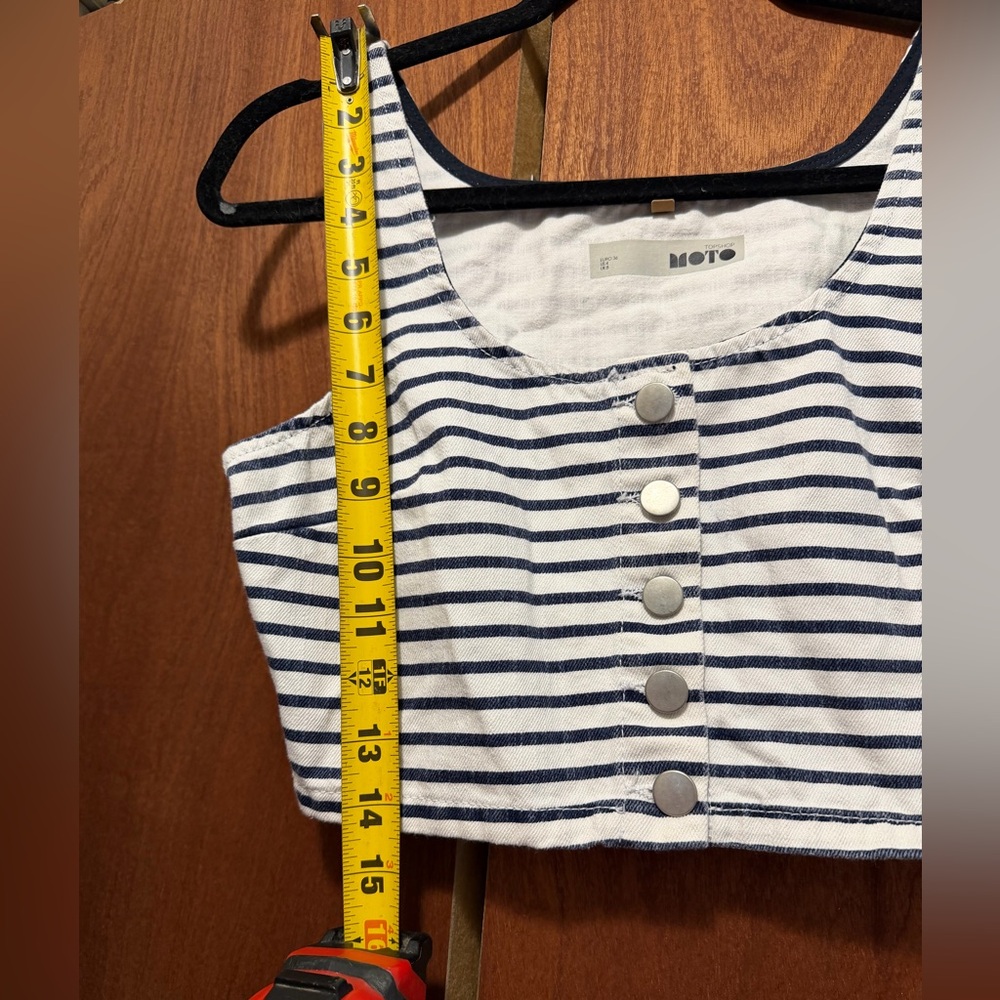 Top Shop Striped White Denim Button-Front Crop Top - Picture 4 of 4